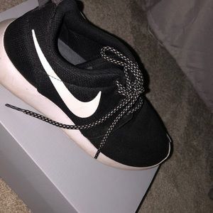 cheap nike roshe womens